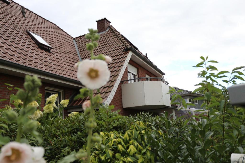Pension Blumen-Villa Schneverdingen Esterno foto