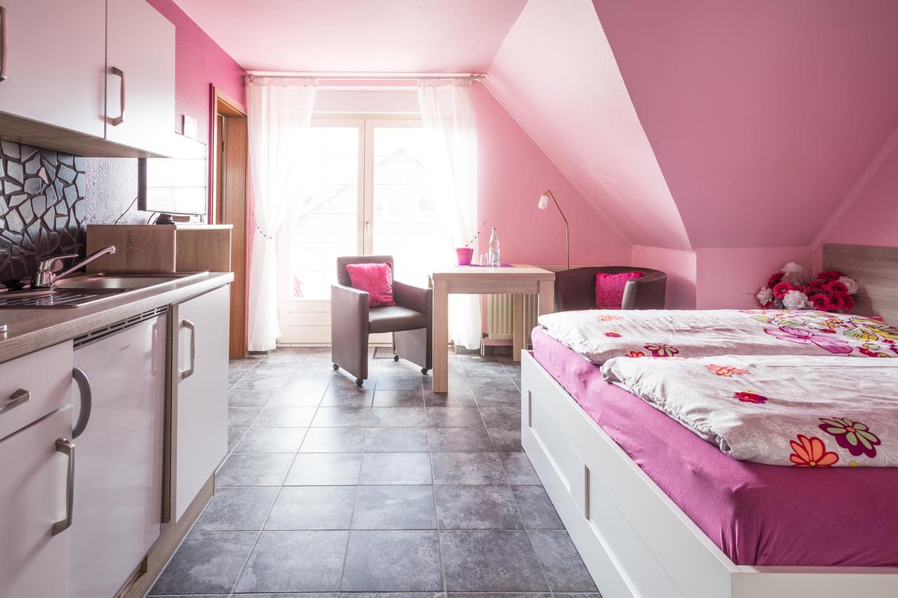 Pension Blumen-Villa Schneverdingen Esterno foto